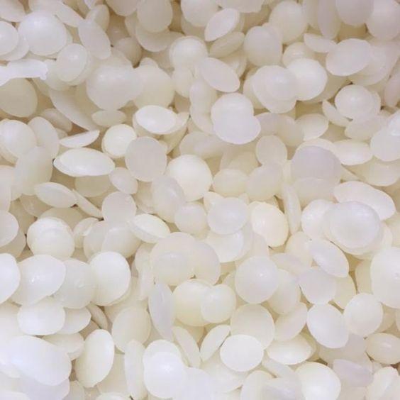 Howemon White Beeswax Pellets 10 lb 100% Pure and Natural Triple Filtered for Skin, Face, Body and Hair Care DIY Creams, Lotions, Lip Balm and Soap