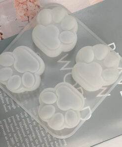 Alternative view of Vedini 4 Cavity cats claw silicone mold