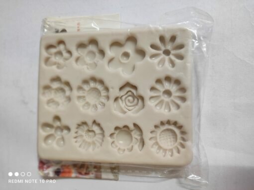 Vedini 12 Cavity Flowers Silicon Mould JKB-802