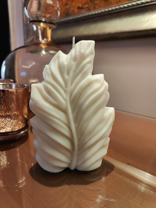 Beautiful Big Leaf Scented Candle