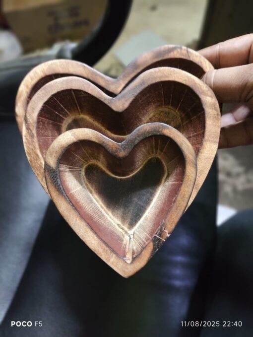 Vedini Premium Wooden Heart Shape Candle Bowl – Rustic Handcrafted Dough Bowl for Soy, Beeswax & Luxury Multi-Wick Candle Making | Decorative & Reusable Bowl – 3 Sizes (10 cm, 15 cm, 18 cm) - Image 4