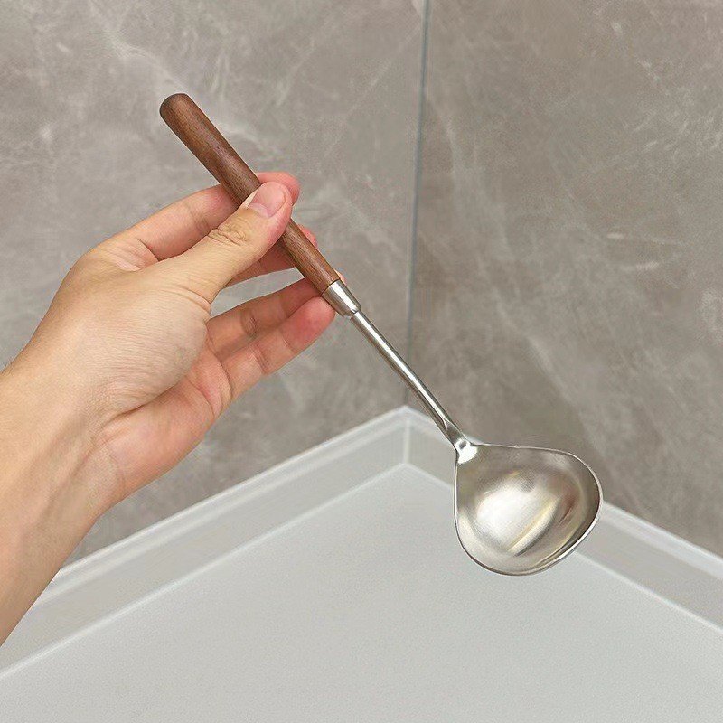spoon large 2