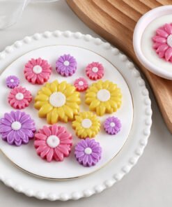 Alternative view of Vedini Candle Gypsum Resin Cement Sunflower Daisy Sunflower Crystal Chrysanthemum Flower Silicone Mold JKB-3464