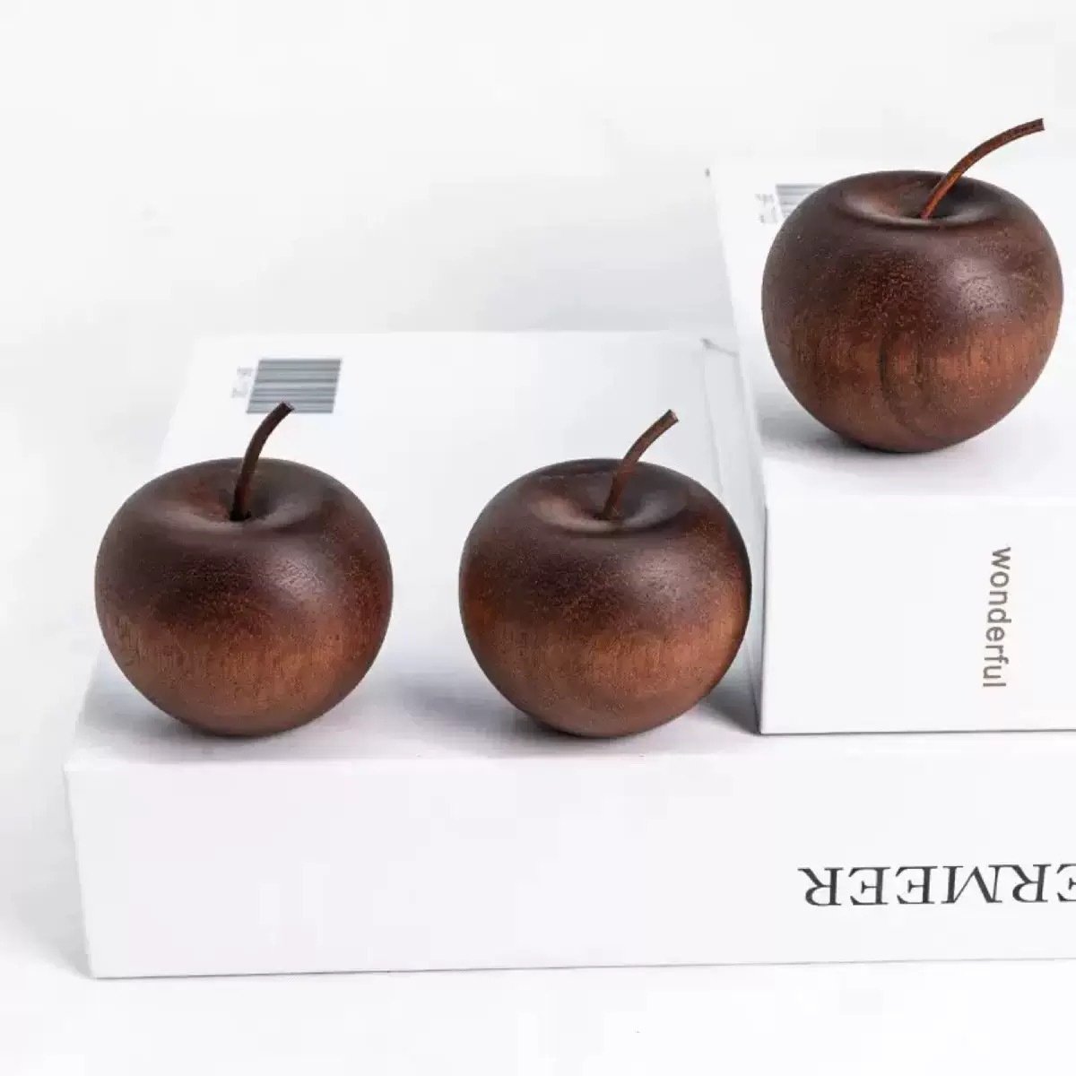 Natural Solid Wood Passive Aromatherapy Diffuser – Apple Ornaments-Pack of 1 - Image 3