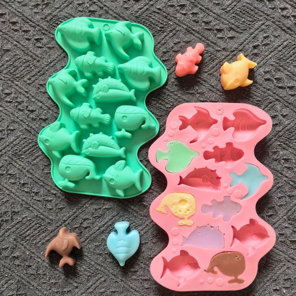 Vedini 12 Cavity of 6 Different Marine Fish Shaped Silicone Molds JKB-3453 - Image 3